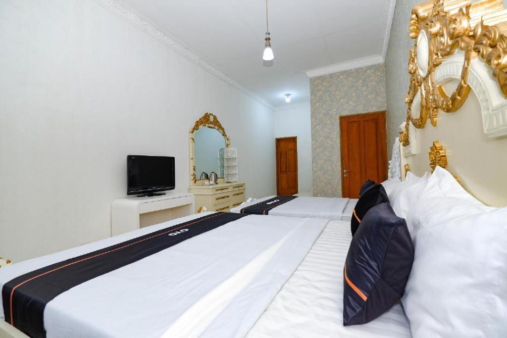 Guest House Gethsemane Salatiga Eksteriør billede