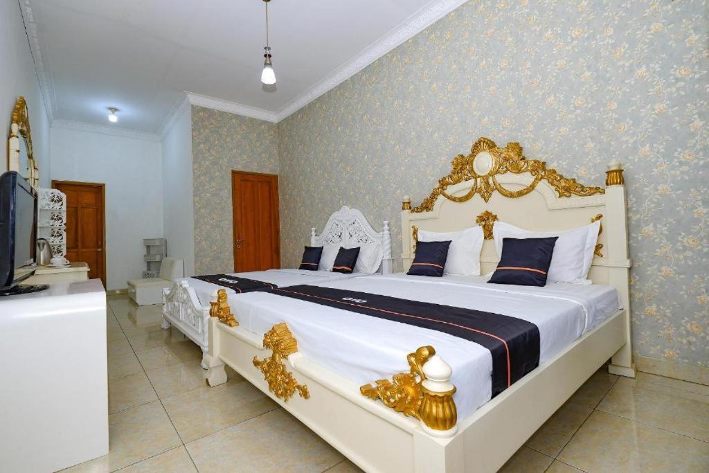 Guest House Gethsemane Salatiga Eksteriør billede