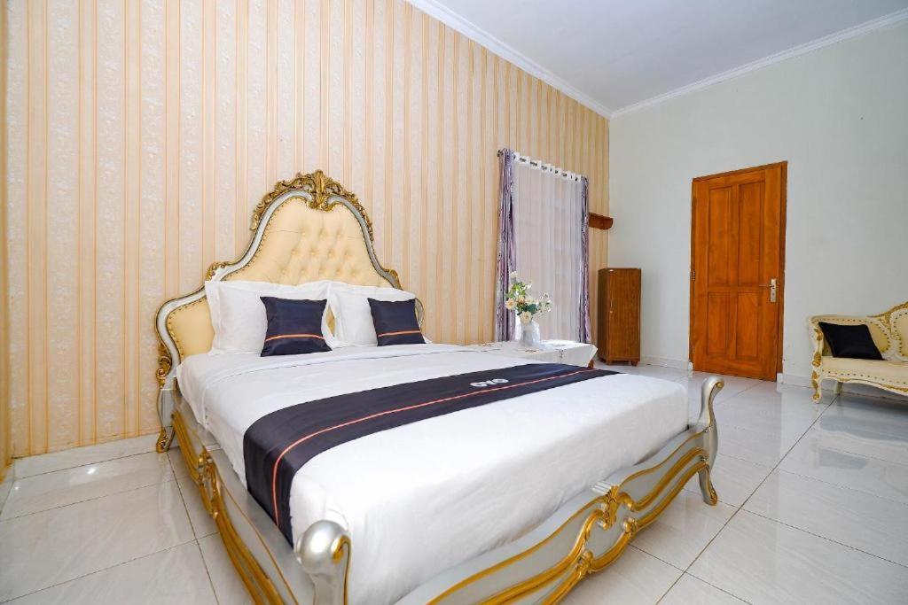 Guest House Gethsemane Salatiga Eksteriør billede